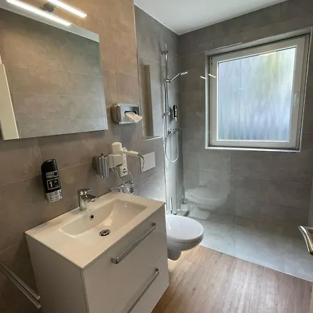 Kernsanierte In Ruhiger Und Zentraler Lage By Interhome Apartment *