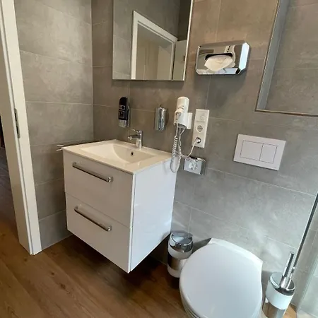 Kernsanierte In Ruhiger Und Zentraler Lage By Interhome Apartment Wilhelmshaven