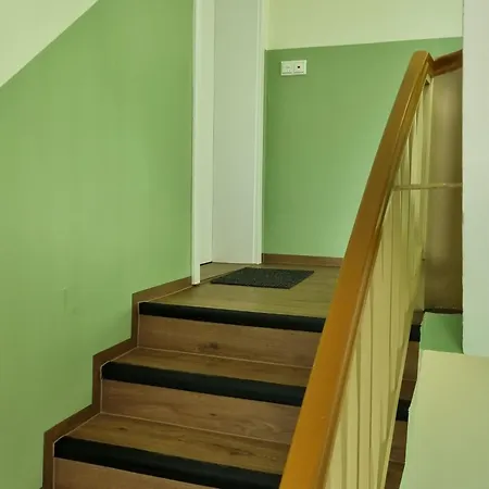 Kernsanierte In Ruhiger Und Zentraler Lage By Interhome *